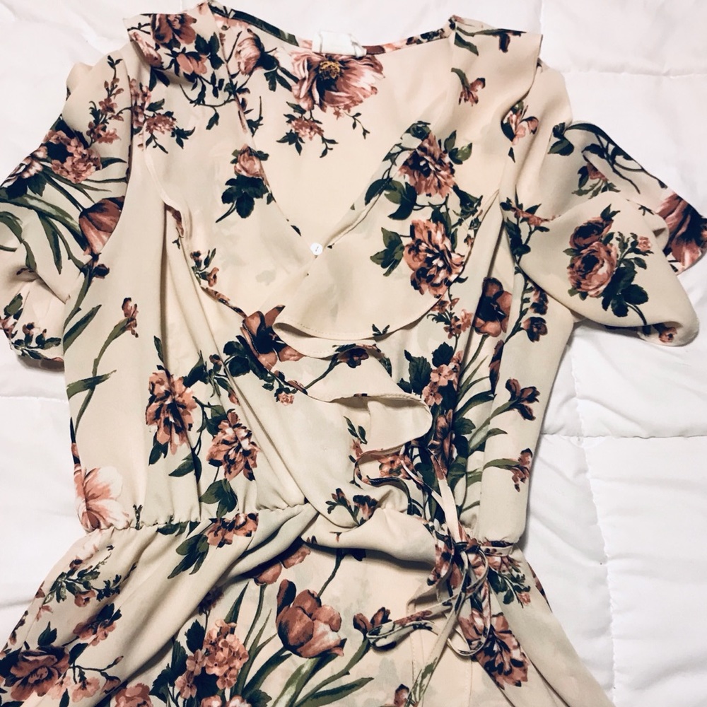 Floral peplum Sienna Sky Blouse